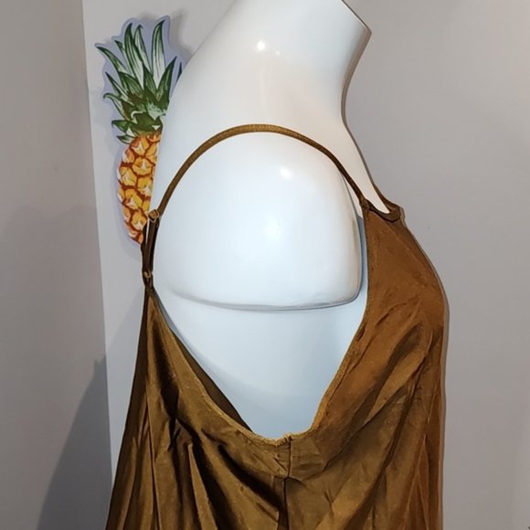 Torrid - Shiny Nylon Scoop Neck Cami in Bronze - Picture 6 of 12